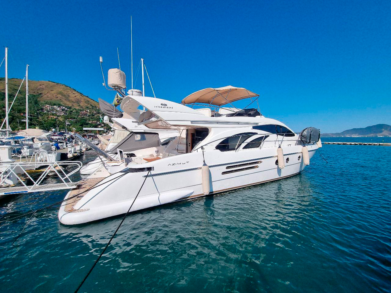 intermarine520full_01-930x517_upscayl_2x_high-fidelity-4x